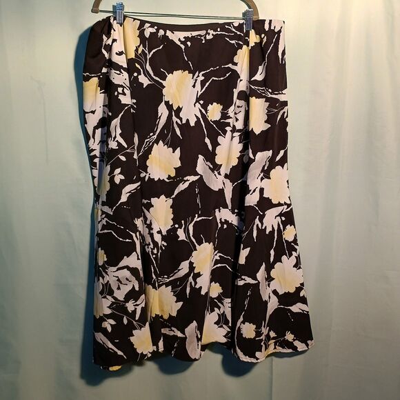Women’s Black Floral A-Line Skirt Yellow White Flower Print Midi - Picture 1 of 4